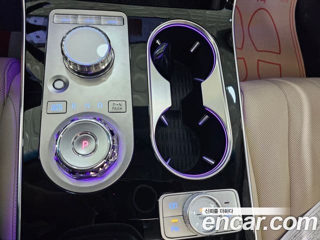 Genesis GV80 2023 — Photo 15/20