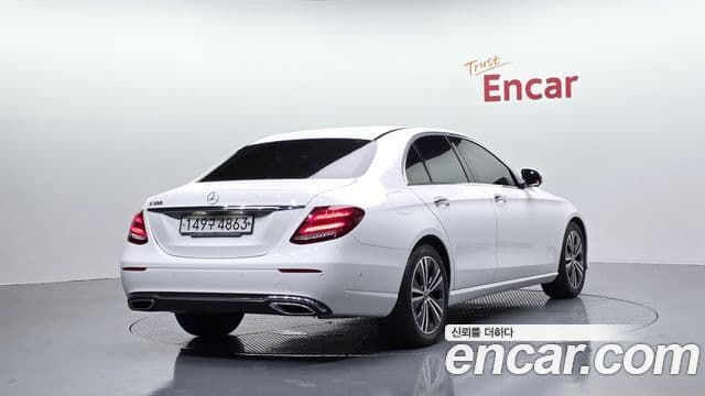 Mercedes-Benz E-Class 2020 — Фото 2/20