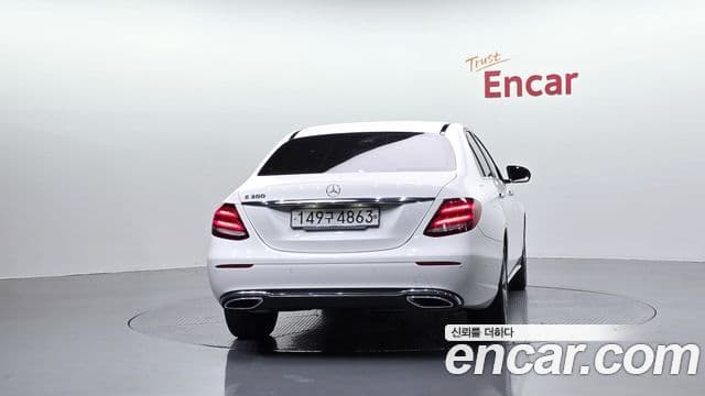 Mercedes-Benz E-Class 2020 — Фото 4/20