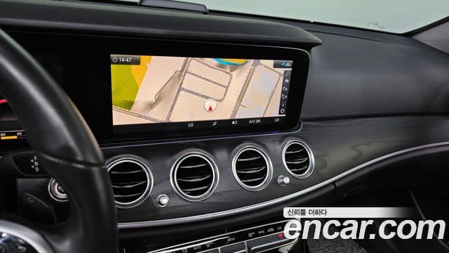 Mercedes-Benz E-Class 2020 — Фото 14/20