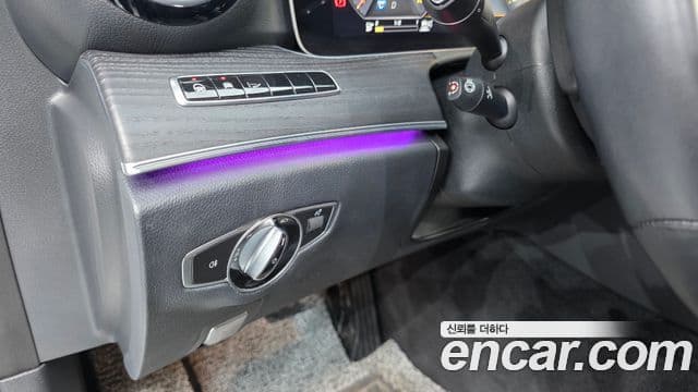 Mercedes-Benz E-Class 2020 — Фото 18/20