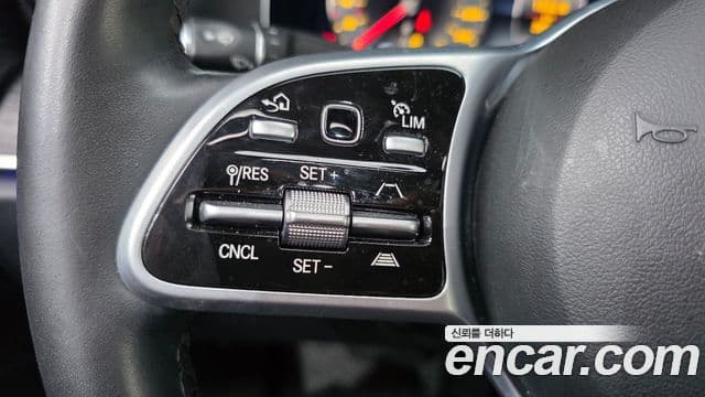 Mercedes-Benz E-Class 2020 — Фото 19/20