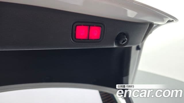 Mercedes-Benz E-Class 2020 — Photo 16/33