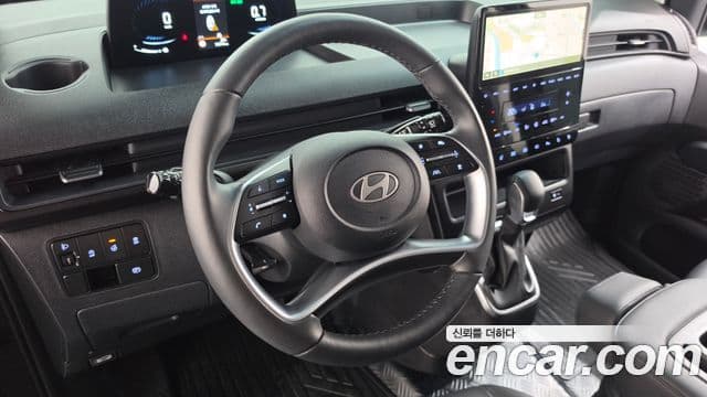 Hyundai Staria 2025 — Photo 6/20