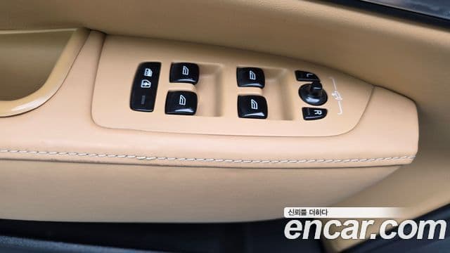 Volvo S90 2019 — Şəkil 32/39