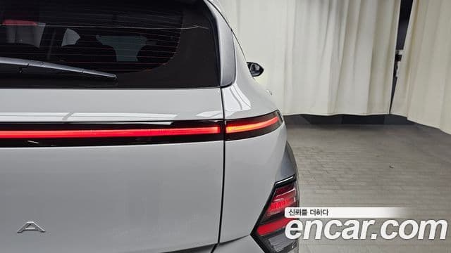 Hyundai Kona Hybrid 2024 — Photo 9/31
