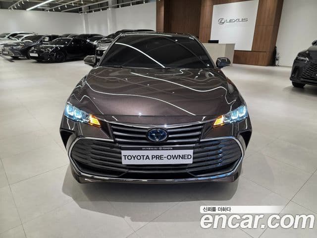 Toyota Avalon 2019 — Фото 2/13