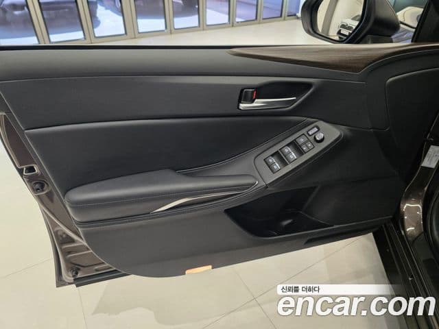 Toyota Avalon 2019 — Фото 10/13