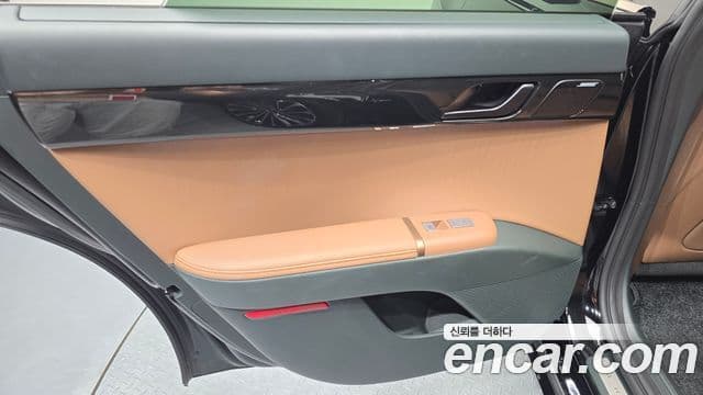 Hyundai Grandeur Hybrid 2023 — Şəkil 28/32