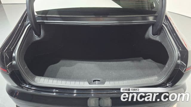 Hyundai Grandeur Hybrid 2023 — Şəkil 22/32