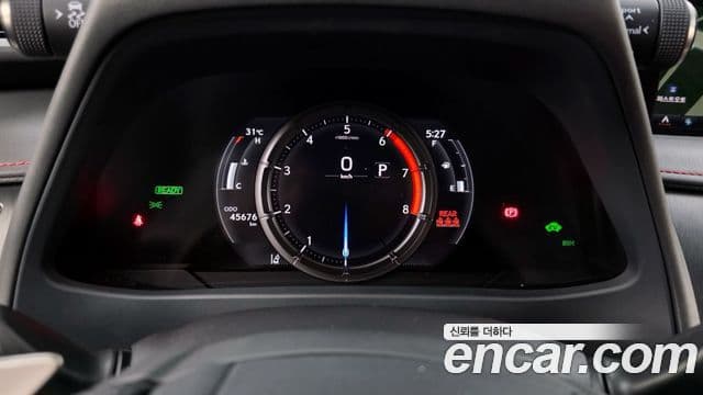 Lexus UX250h 2020 — Photo 22/32