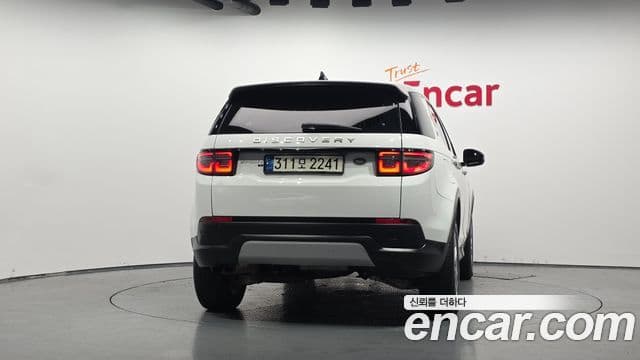 Land Rover Discovery Sport 2020 — Фото 4/20