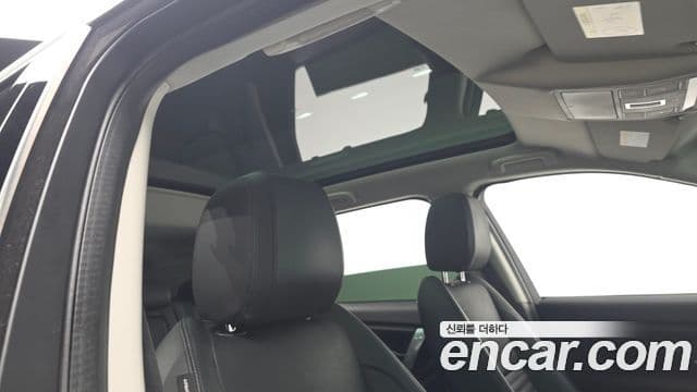 Land Rover Discovery Sport 2020 — Фото 16/20