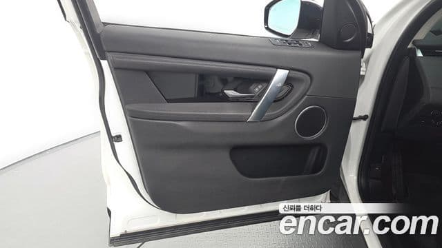 Land Rover Discovery Sport 2020 — ფოტო 1/31
