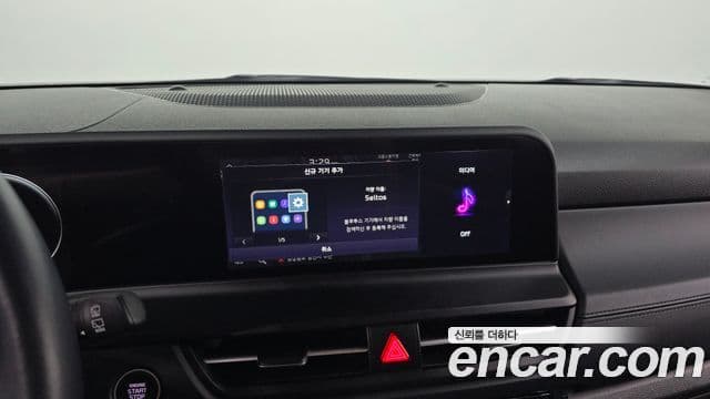 Kia Seltos 2023 — Şəkil 23/32
