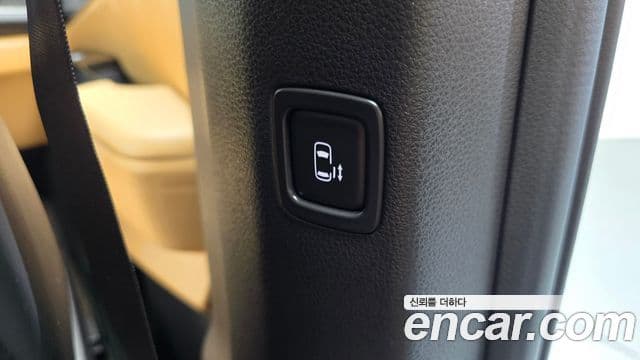 Kia Carnival 2021 — Фото 19/20