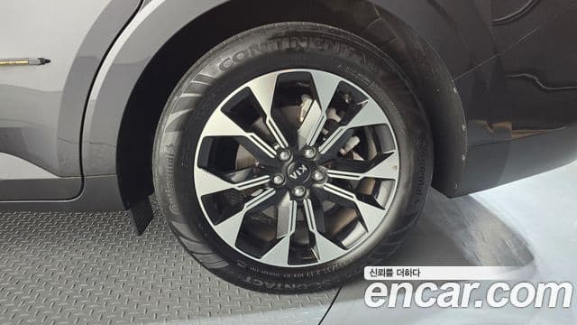 Kia Carnival 2021 — Şəkil 15/34