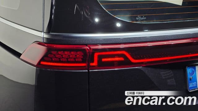 Kia Carnival 2021 — Şəkil 14/34