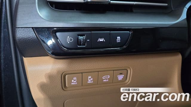 Kia Carnival 2021 — Şəkil 30/34
