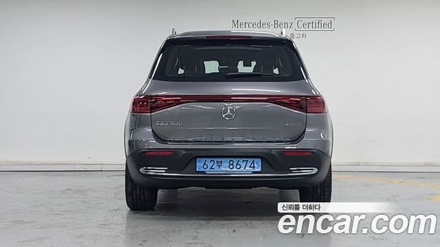 Mercedes-Benz EQB 2025 — ფოტო 3/18
