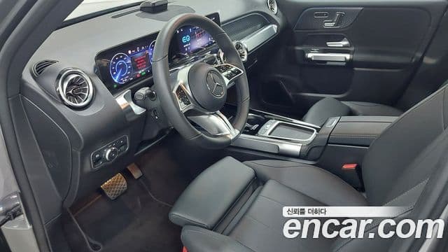 Mercedes-Benz EQB 2025 — ფოტო 11/18