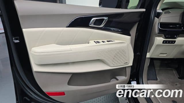 Kia Carnival 2024 — Photo 15/33