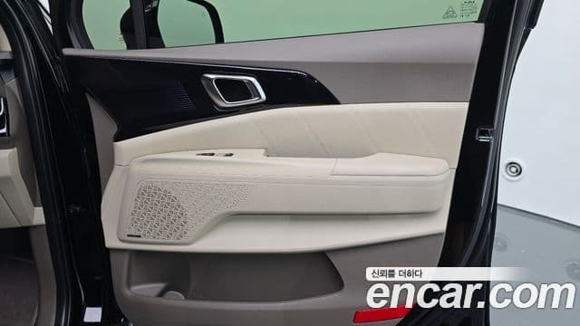Kia Carnival 2024 — Photo 20/33