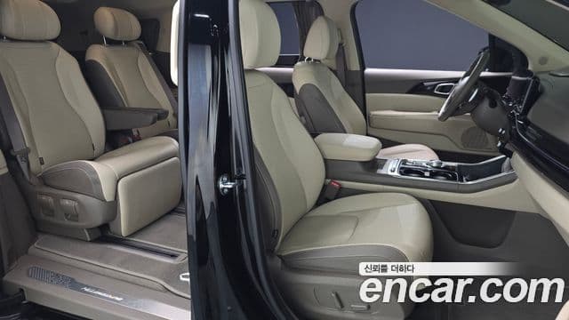 Kia Carnival 2024 — Photo 23/33