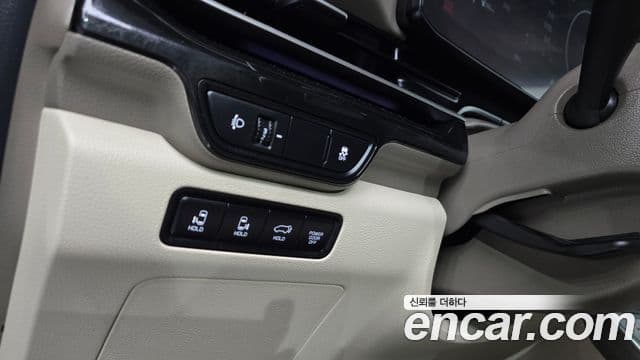 Kia Carnival 2024 — Photo 13/33