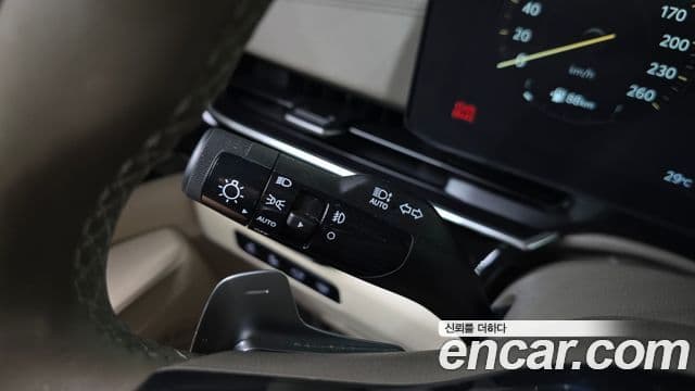 Kia Carnival 2024 — Photo 17/33