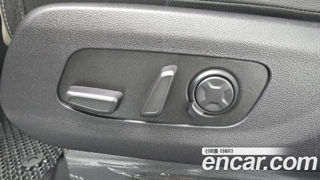 Kia Carnival 2024 — Şəkil 33/38