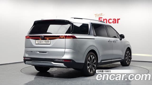 Kia Carnival 2021 — Фото 2/20