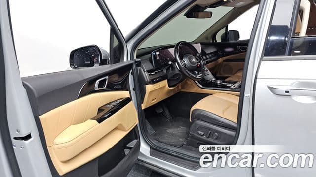 Kia Carnival 2021 — Фото 10/20