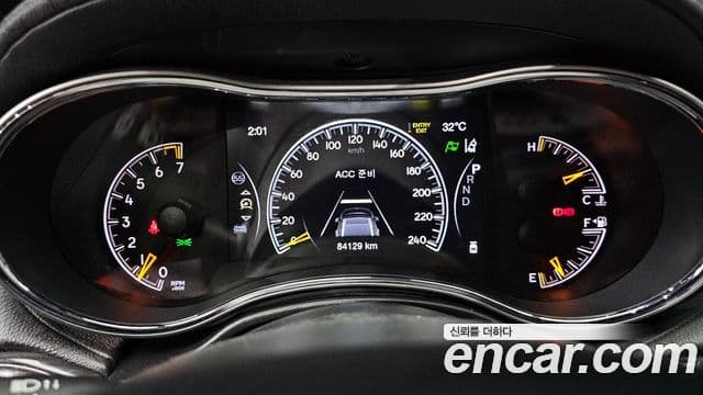 Jeep Grand Cherokee 2019 — Photo 8/20