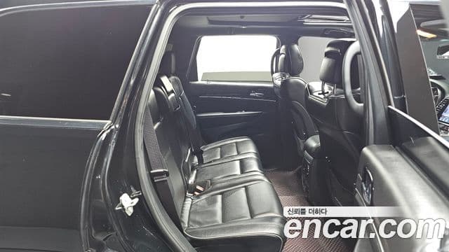 Jeep Grand Cherokee 2019 — Photo 11/20