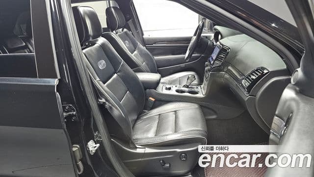 Jeep Grand Cherokee 2019 — Photo 15/20