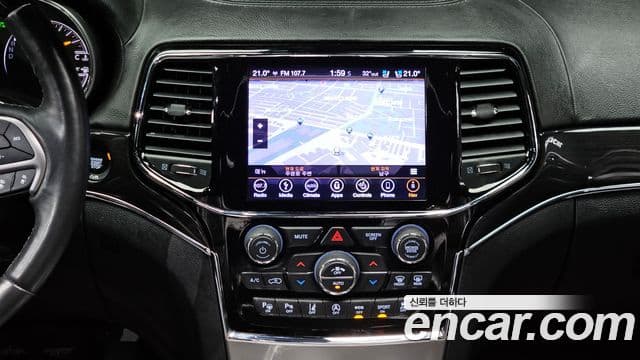 Jeep Grand Cherokee 2019 — Photo 13/20