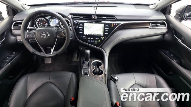 Toyota Camry 2018 — Şəkil 5/33