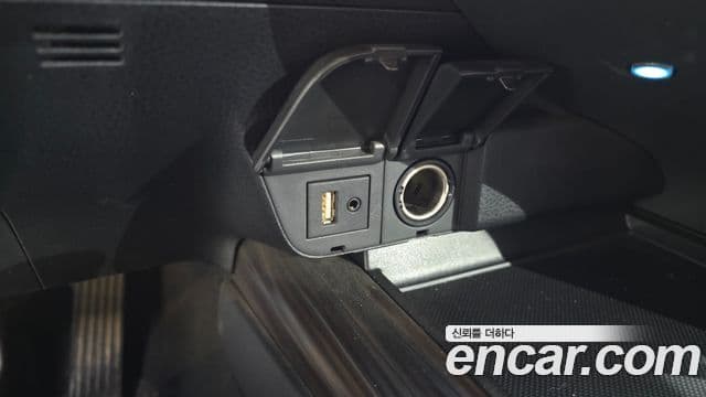 Toyota Camry 2018 — Şəkil 19/33