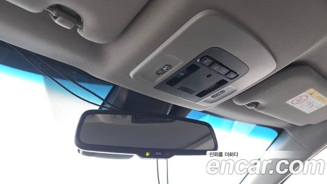 Toyota Camry 2018 — Şəkil 26/33