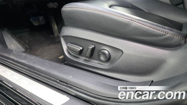 Toyota Camry 2018 — Şəkil 21/33