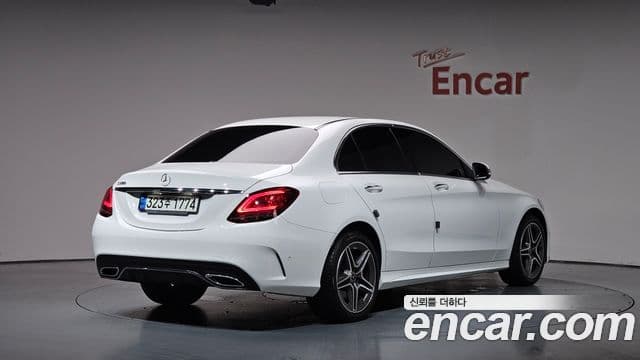 Mercedes-Benz C-Class 2020 — Фото 2/20