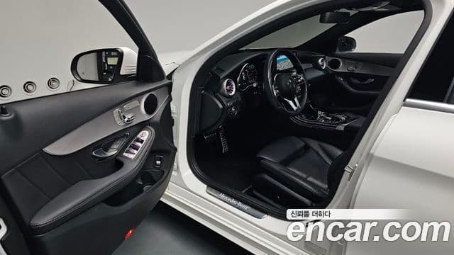 Mercedes-Benz C-Class 2020 — Фото 10/20