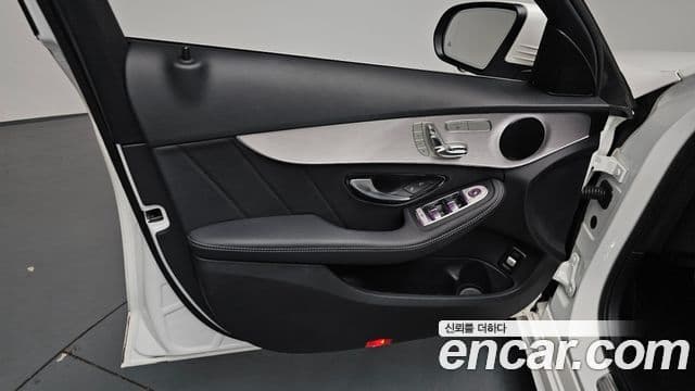 Mercedes-Benz C-Class 2020 — Şəkil 13/35