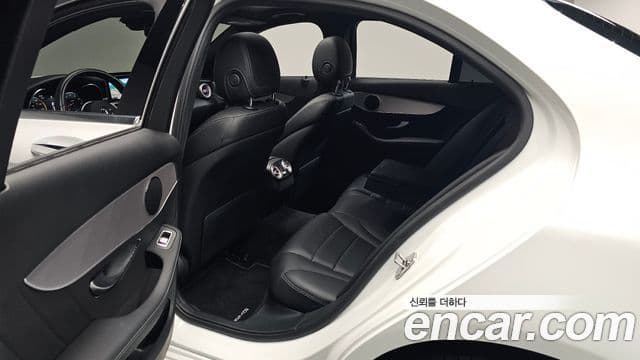 Mercedes-Benz C-Class 2020 — Şəkil 9/35