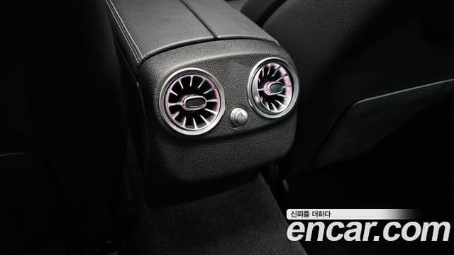 Mercedes-Benz C-Class 2020 — Şəkil 34/35