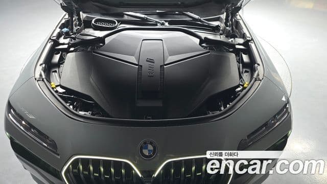 BMW i7 2024 — Photo 8/32