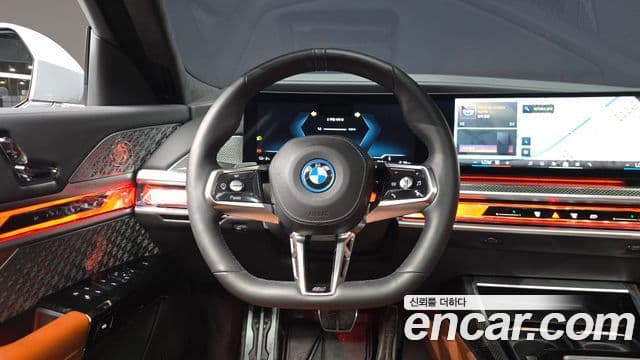 BMW i7 2024 — Photo 30/32