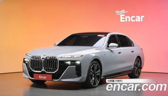 BMW i7 2024 — Photo 5/32