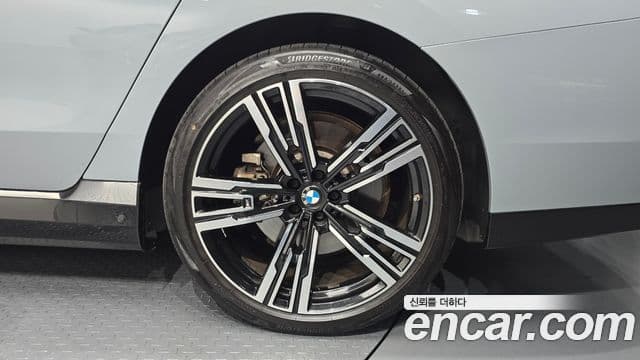 BMW i7 2024 — Photo 4/32